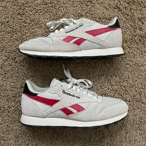 Reebok Men Sz 10 Classic Leather Sneakers Human Right Grey/Red/Green